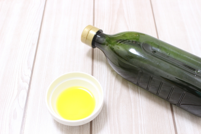 [オリーブ果実油(オリーブ油)]ビタミンEもたっぷり老化防止にも良いオイル成分